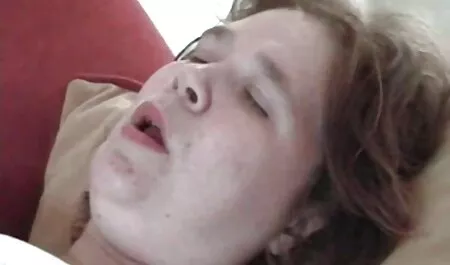 Milf British Sarah Kelly take care xlxx hd of toilet needs